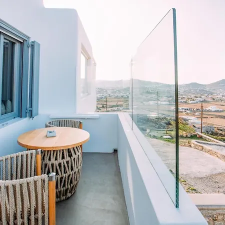 Mykonos Supreme Comfort & カラファティス