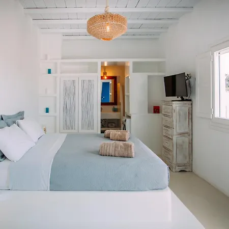 Mykonos Supreme Comfort & Apartament Kalafati