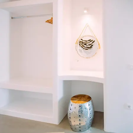 Mykonos Supreme Comfort & Апартаменты *